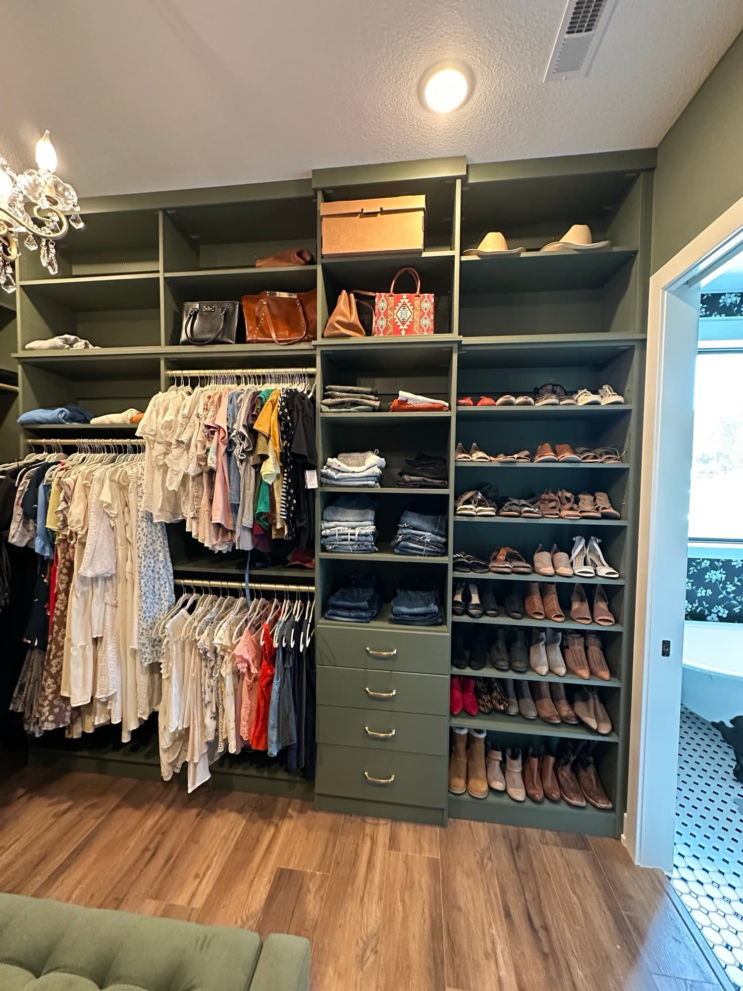 Green · Columbia · White built-ins